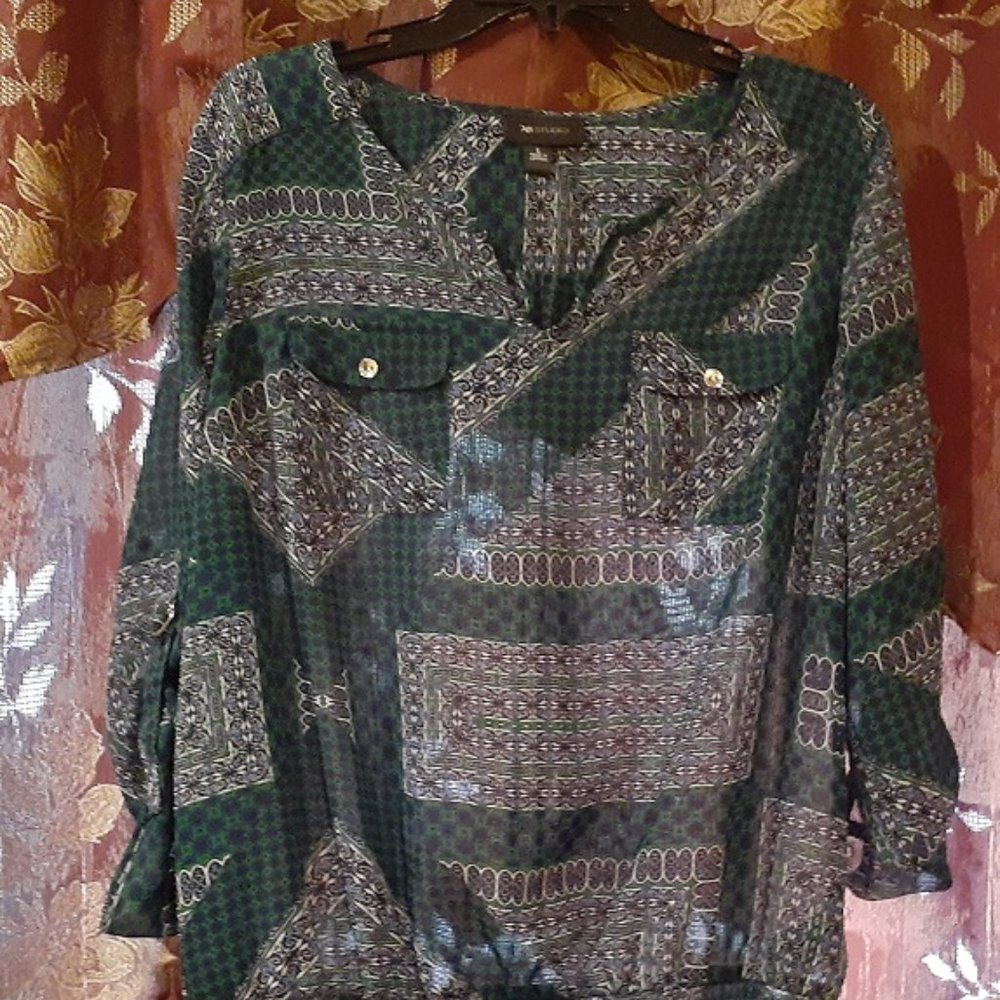 AB Studio Ladies Green Tunic Blouse 3/4 adjustable sleeve elastic bottom size L